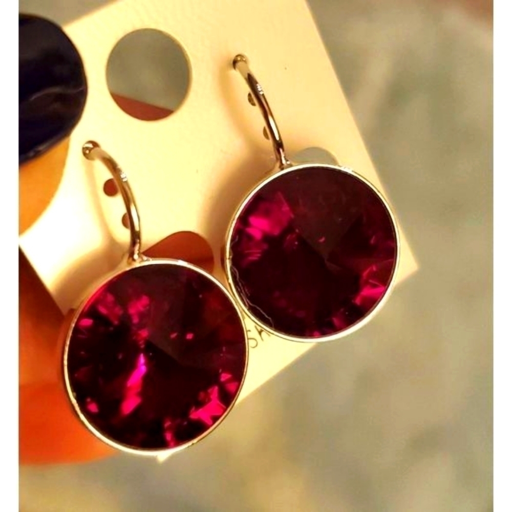 New! Ruby Red Swarovski Element Earrings 15mm Wedding Party. New‎ years. Simple